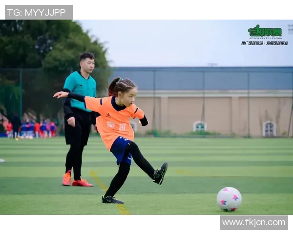 足球踢的魅力与技巧探索从基础到高级的全面指南与实战经验分享