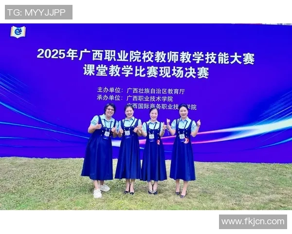 足球教：探索足球背后的哲学与技巧，提升球员综合素质与团队协作能力